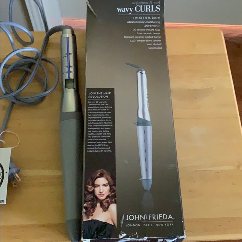 John Freida wavy curls curling iron